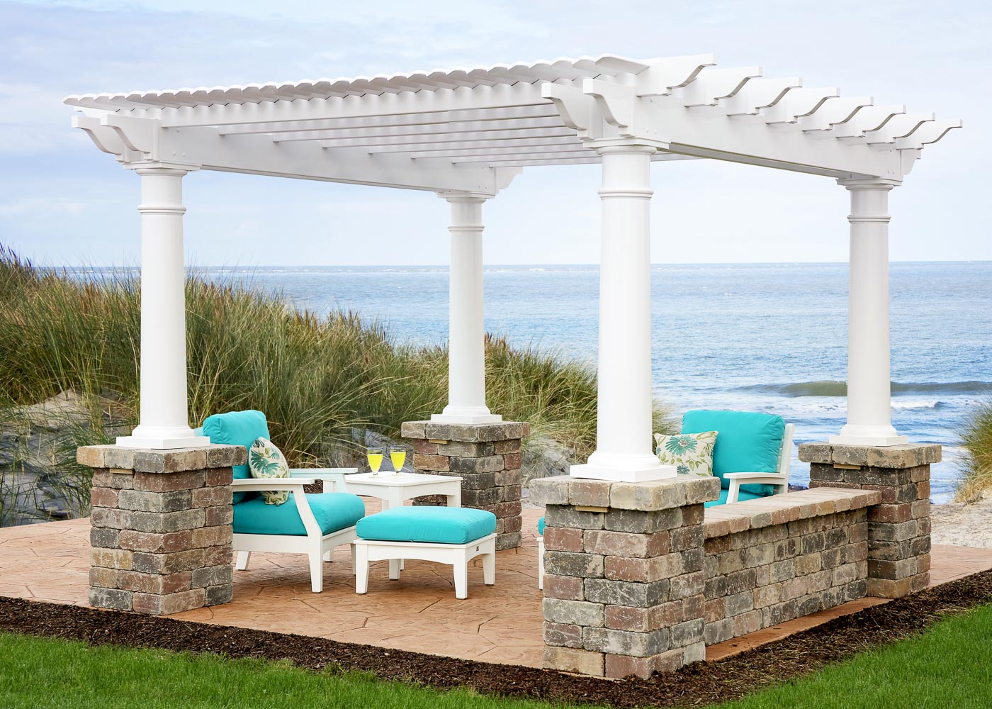 Urbana Vinyl Pergola